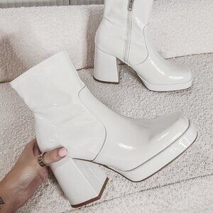 AMAZING LACE Steve Madden Ever Bone Patent Leather Boot